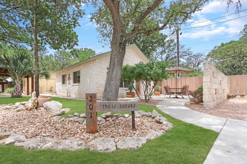 Welome to the the the Three Sisters (Trois Soeurs) Casitas! Casita #1 is the first on the right when entering the property.