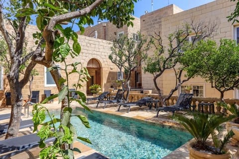 Seasonal outdoor pool, sun loungers