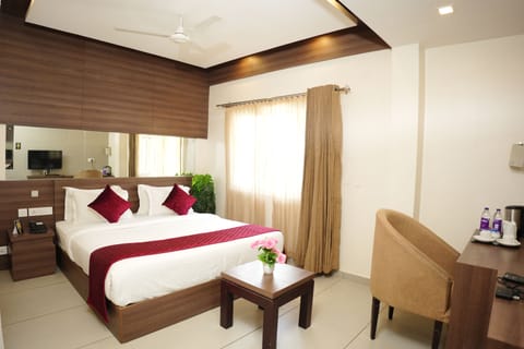 Egyptian cotton sheets, premium bedding, down comforters