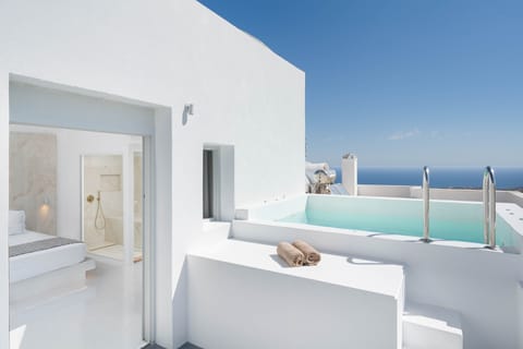 Honeymoon Suite with Sea View, Private Heated Pool & Steam Room (B4) | Private pool