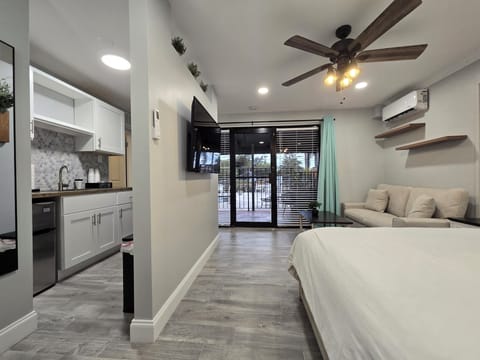 Luxury Single Room, 1 King Bed with Sofa bed, Pool View | Premium bedding, memory foam beds, individually decorated