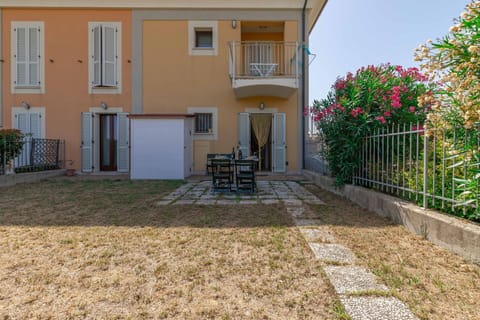 Plant, Window, Property, Building, Door, House, Road Surface, Land Lot, Neighbourhood, Flower