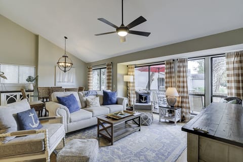 3299 Lake Forest