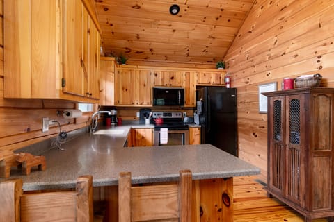 Roomy kitchen. Fully stocked.