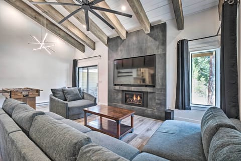 Mammoth Lakes Vacation Rental | 3BR | 4BA | Step-Free Entry | 1,972 Sq Ft