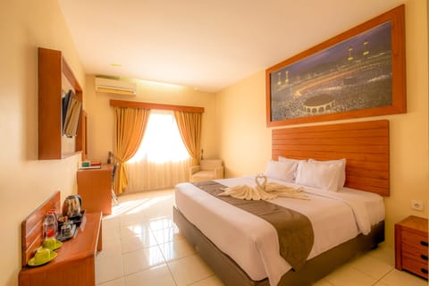 Deluxe Room | Desk, free WiFi
