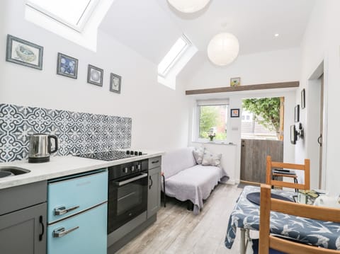 1 bedroom, individually decorated, individually furnished, free WiFi