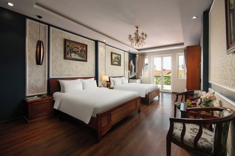 Family Room | Premium bedding, pillowtop beds, desk, laptop workspace