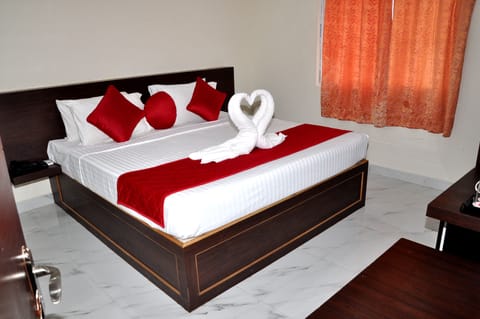 Deluxe Double Room | Egyptian cotton sheets, premium bedding, down comforters, pillowtop beds