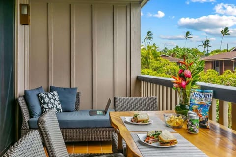 Comfortable Lanai