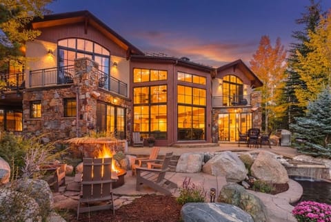 Exclusive Mountain Retreat -
Spanning over an acre, this lodge is a secluded sanctuary amid lush aspens and majestic evergreens—a true hidden gem.