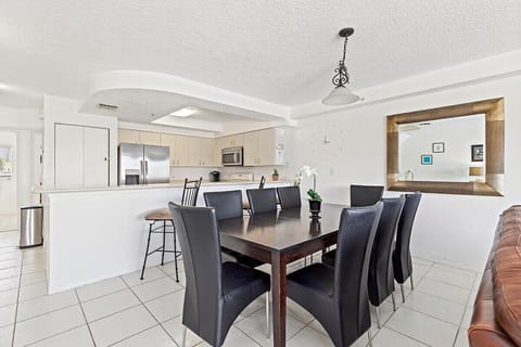 Dining area - 2nd level