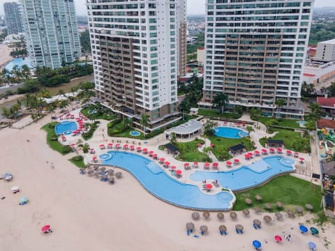 Overview of the Beach 
