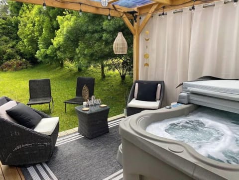 private garden  hot tub 