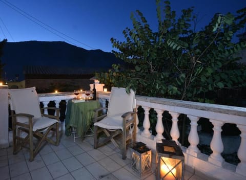Traditional Loft, 2 Twin Beds | Terrace/patio