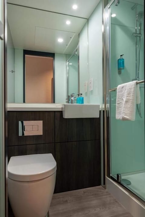 Shower, towels, soap, shampoo