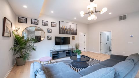 Spacious living room