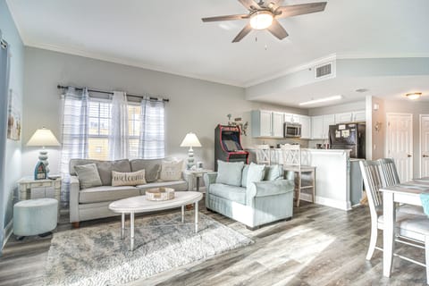 Treasure Island Vacation Rental | 2BR | 2BA | 950 Sq Ft | Step-Free Access