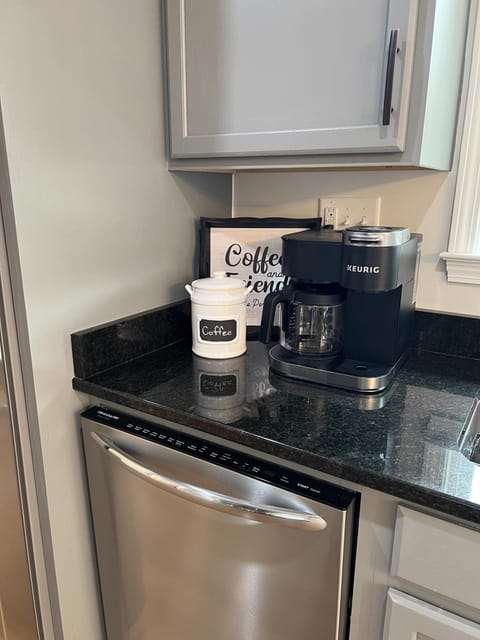 415 Cottage Junius Kitchen showing coffee station area with complimentary coffee