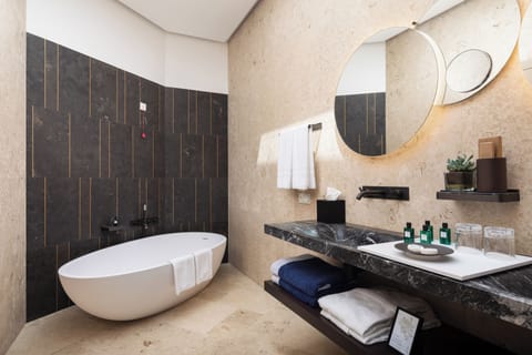 Deluxe Room with Terrace and Grove View | Bathroom | Separate tub and shower, deep soaking tub, rainfall showerhead