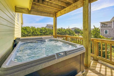 Surf or Sound Realty - 1039 - Island Stylin - Hot Tub