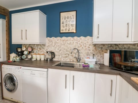 Fridge, dishwasher, electric kettle, toaster