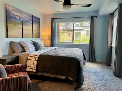 Bedroom with King Bed & Mountain View