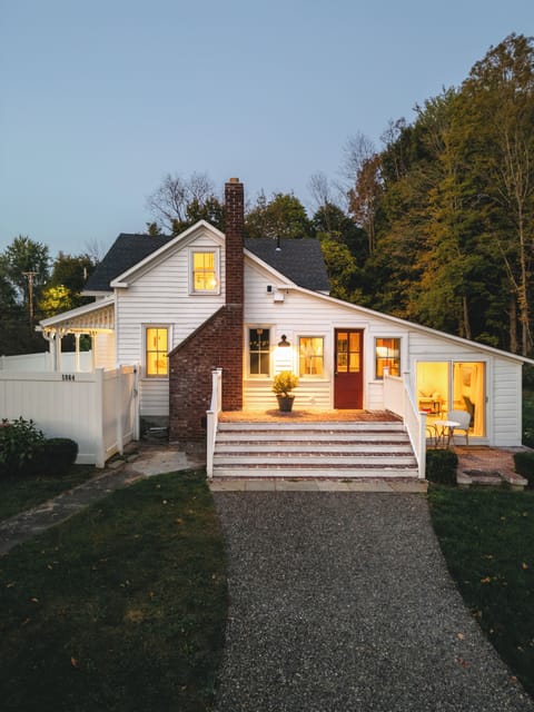 Welcome to Twin Cedar!