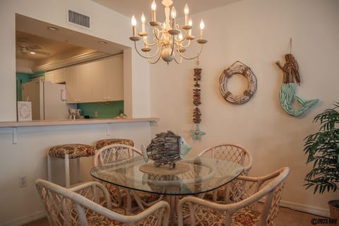 Dining Area has Table for Four