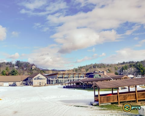 View of ski slopes & Bryce Resort Lodge