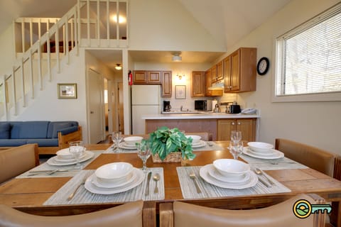 Dining room & kitchen