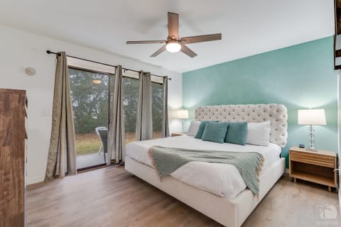 Escape to your Master Retreat night after night and relax in comfort on your premium memory foam King mattress.  Wall mounted flat screen, huge walk-in closet and bedside phone charger.