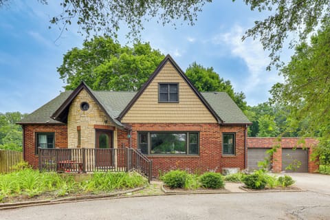 Chesterton Vacation Rental | 4BR | 2BA | 3,400 Sq Ft | Steps Required to Access