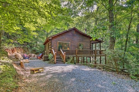 Blue Ridge Vacation Rental | 2BR | 1BA | Stairs Required | 672 Sq Ft