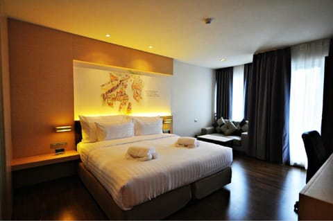 Deluxe Room | In-room safe, desk, blackout drapes, free WiFi