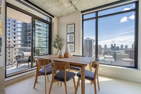 The perfect spot to begin and end your days. 
Guests will enjoy beautiful sunrises, comfortable furnishings and views of many points of interest, such as the Calgary tower. 