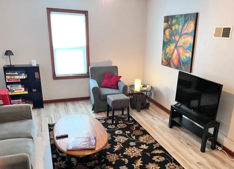 Cozy 2 Bedroom close to Cannon Valley Trail House in Red Wing