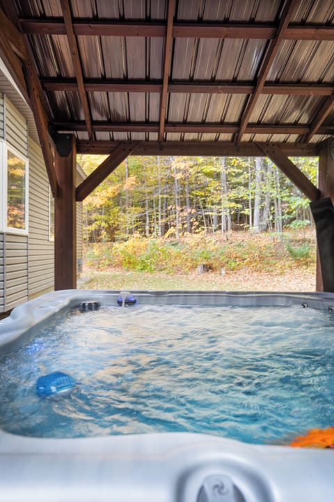 Private hot tub! 