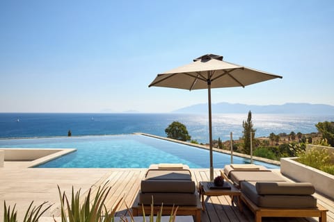 The Villa | Private pool