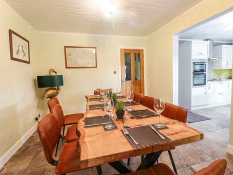 Fridge, dishwasher, electric kettle, toaster