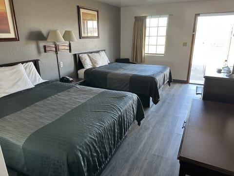 Basic Double Room | Desk, iron/ironing board, free WiFi, bed sheets