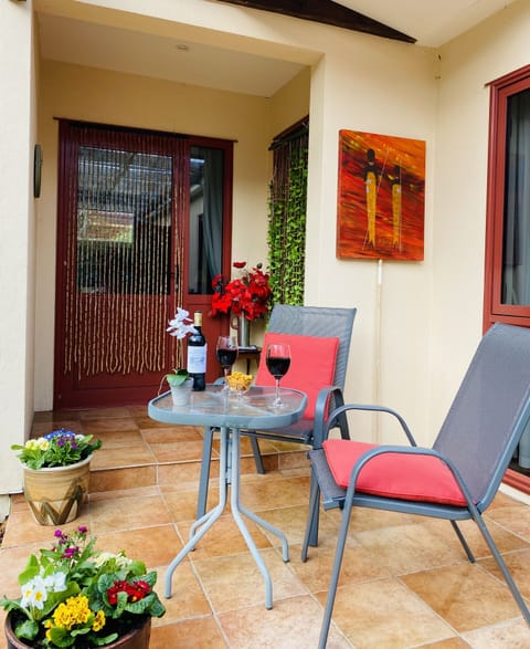 Private patio entrance 