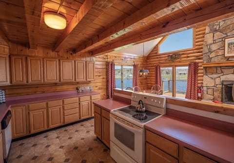 Kitchen that opens to the great room. Perfect for conversations while cooking! 