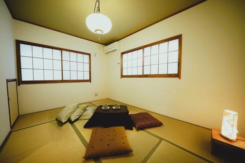 Family House | 2 bedrooms, premium bedding, down comforters, memory foam beds