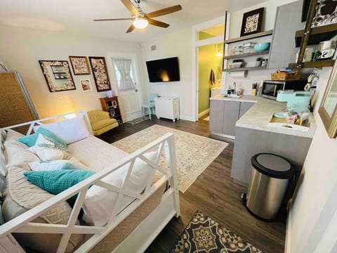 Single room and bath with LOTS of options for your stay!
