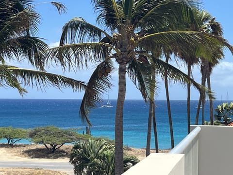 Enjoy your morning coffee/ afternoon cocktail while taking in these views!