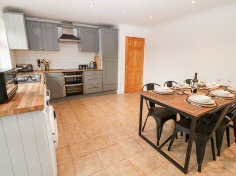 Fridge, dishwasher, electric kettle, toaster