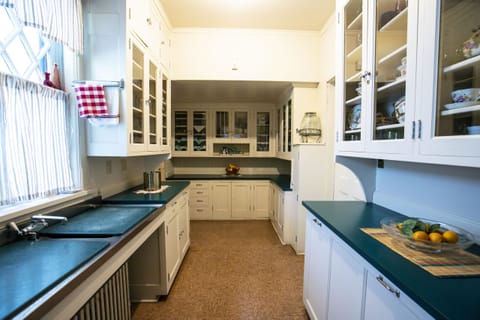 Butler's Pantry, main floor