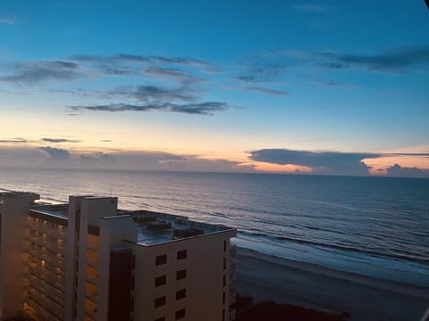 Oceanfront view at sunrise for peaceful mornings