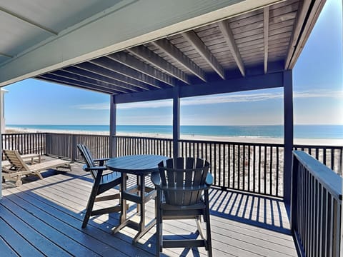 House, Multiple Beds, Balcony, Ocean View | Outdoor dining